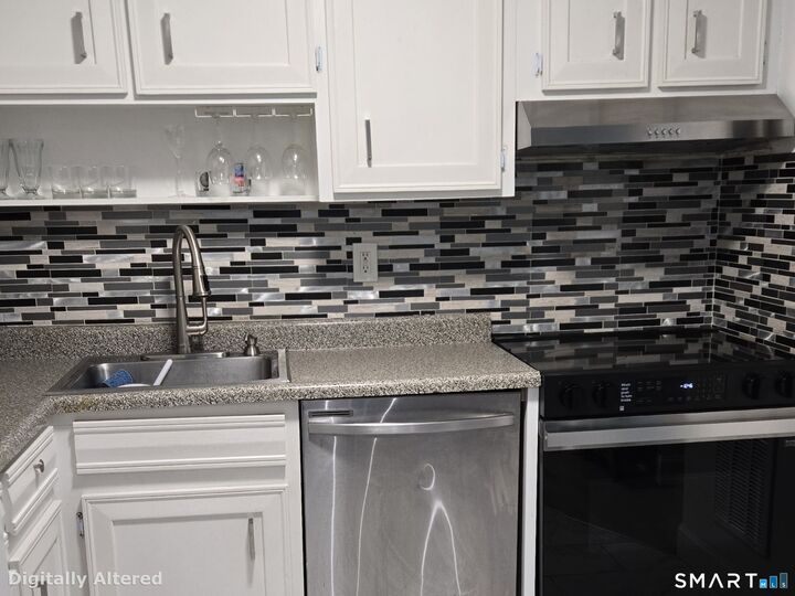 Property Photo:  29 Van Buren Avenue H4  CT 06850 