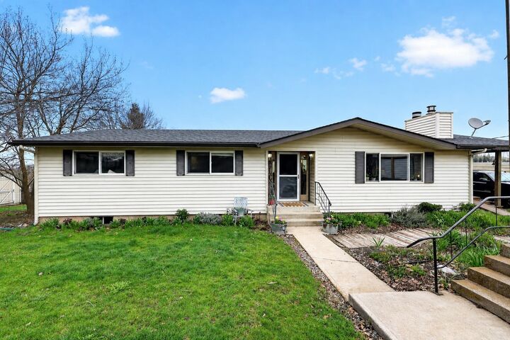 Property Photo:  27164 N Gunning Rd  WA 99122 