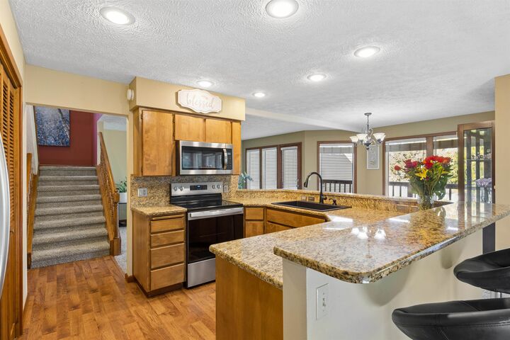 Property Photo: 702 W Briar Cliff Ct WA 99218