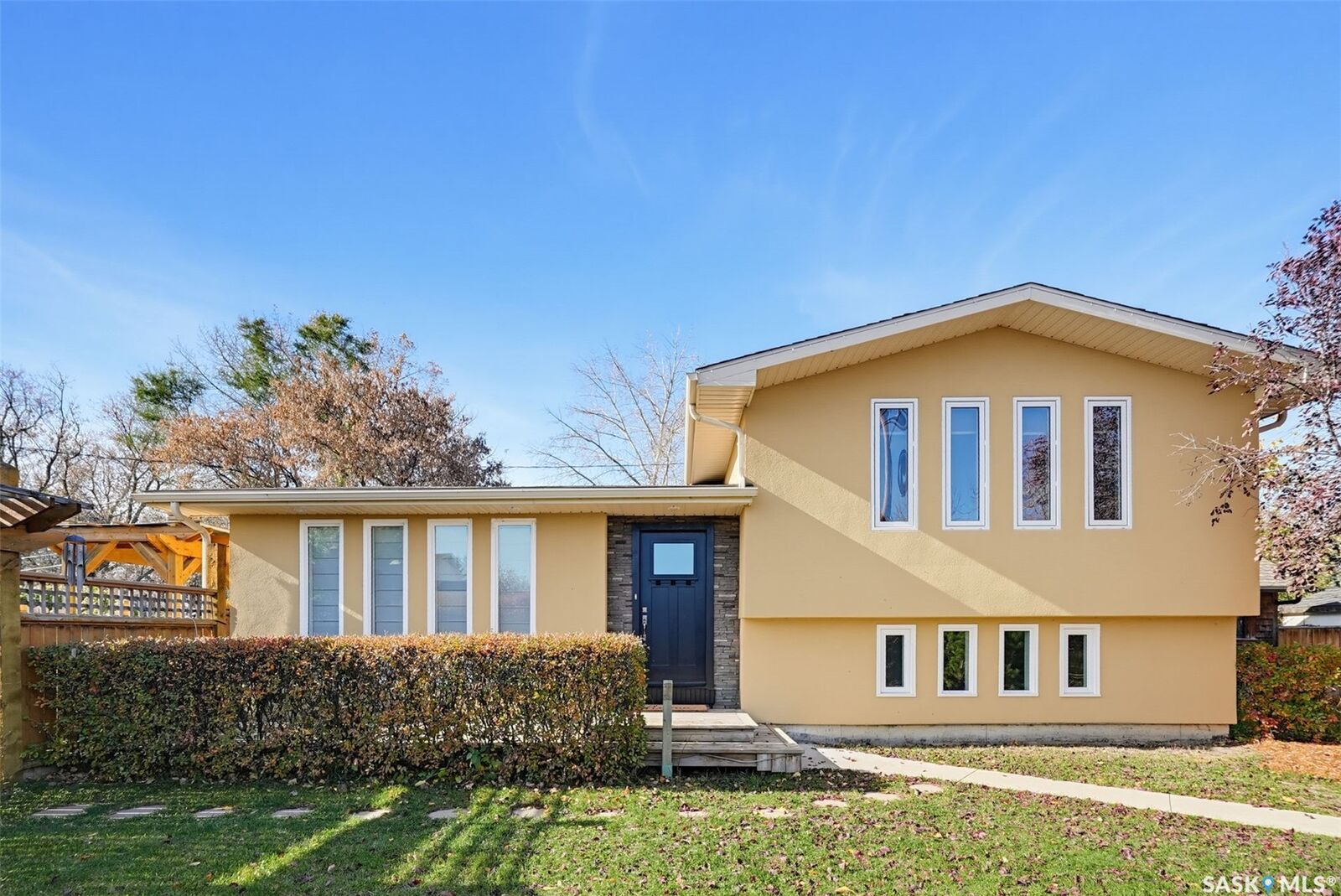 Property Photo:  145 1st Street  SK S0K 1E0 