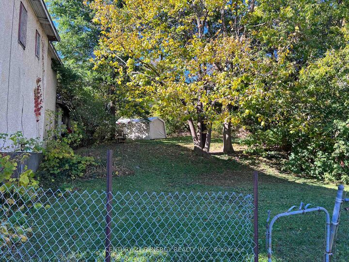 Property Photo:  52 &Amp 50 Stonehurst Avenue W  ON K1Y 1R4 