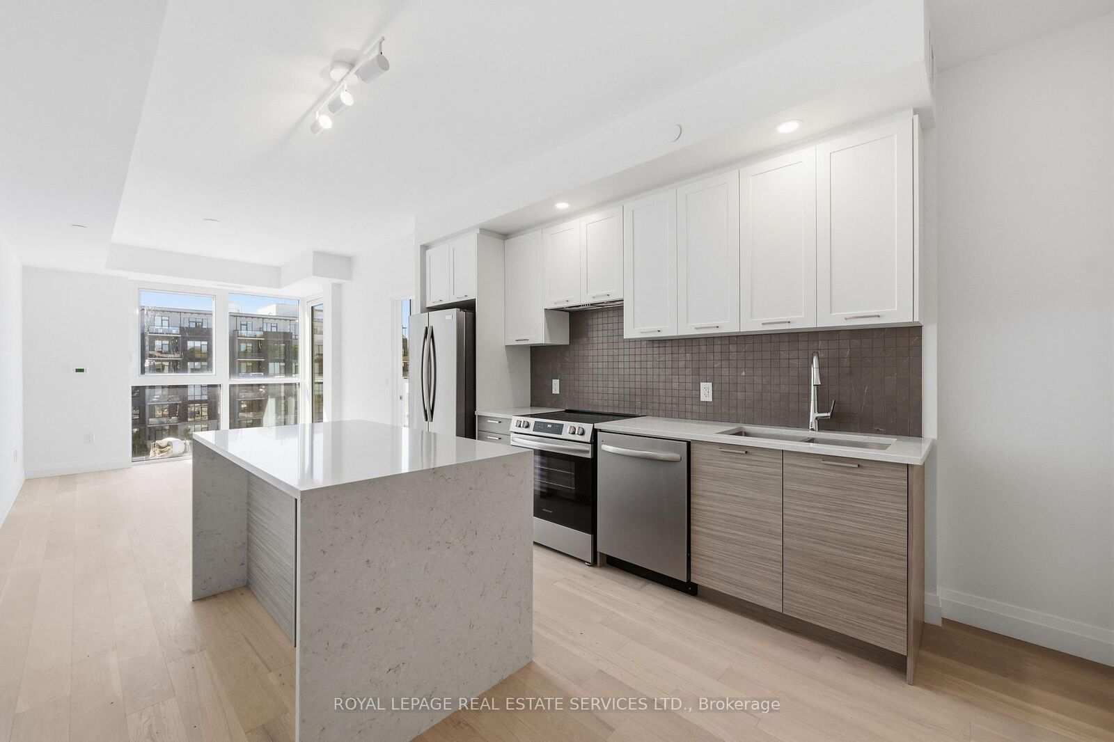 Property Photo:  26 Mill Street 213  ON L7G 0P9 