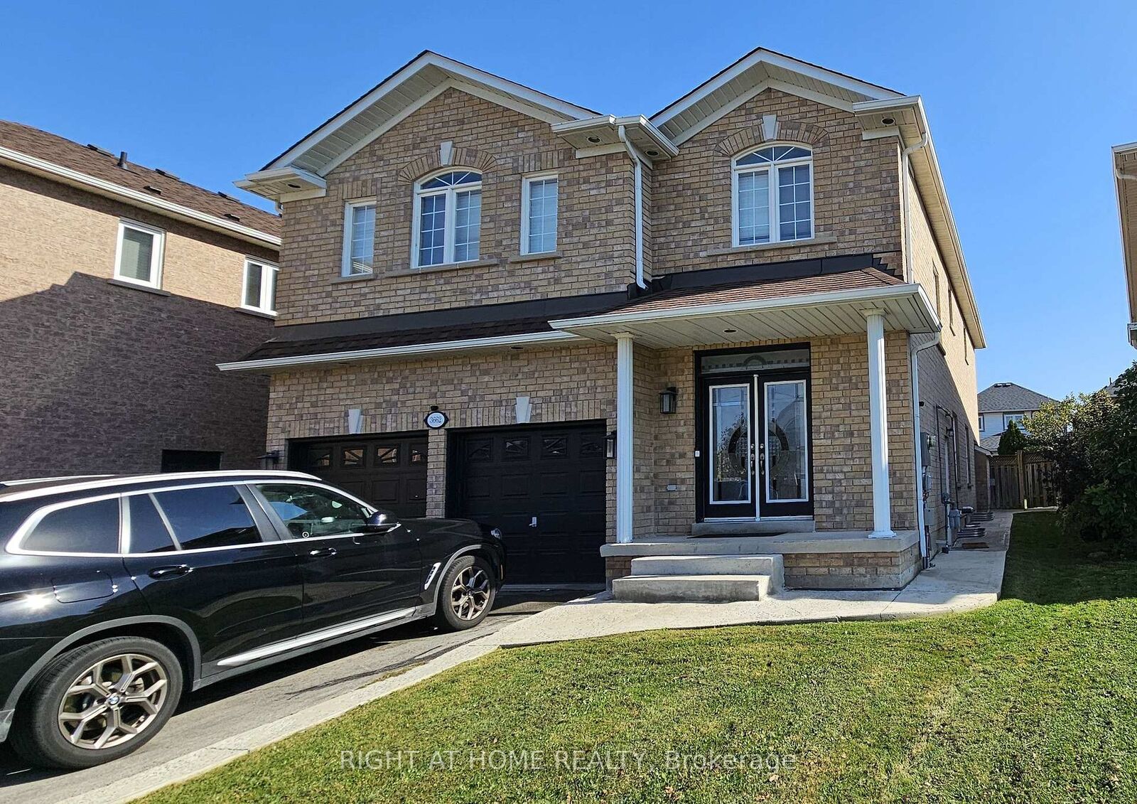 Property Photo:  3662 Golden Locust Drive Bsmt  ON L5N 8N7 