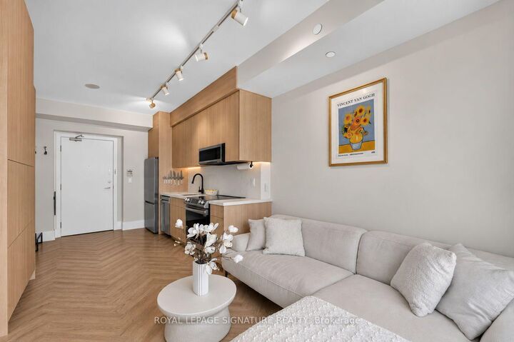 Photo de la propriété:  33 Shore Breeze Drive 706  ON M8V 0G1 