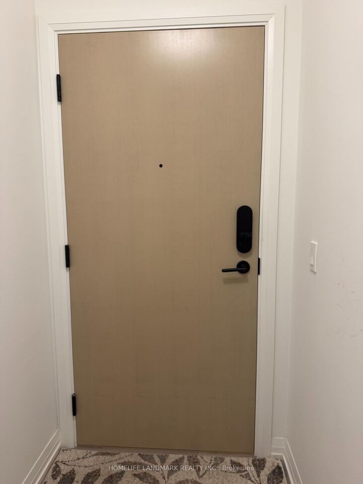 Property Photo:  280 Dundas Street W 1802  ON M5T 0E3 
