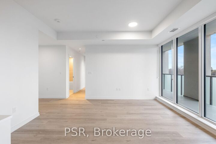Property Photo:  4365 Bloor Street W 403  ON M9C 1R3 
