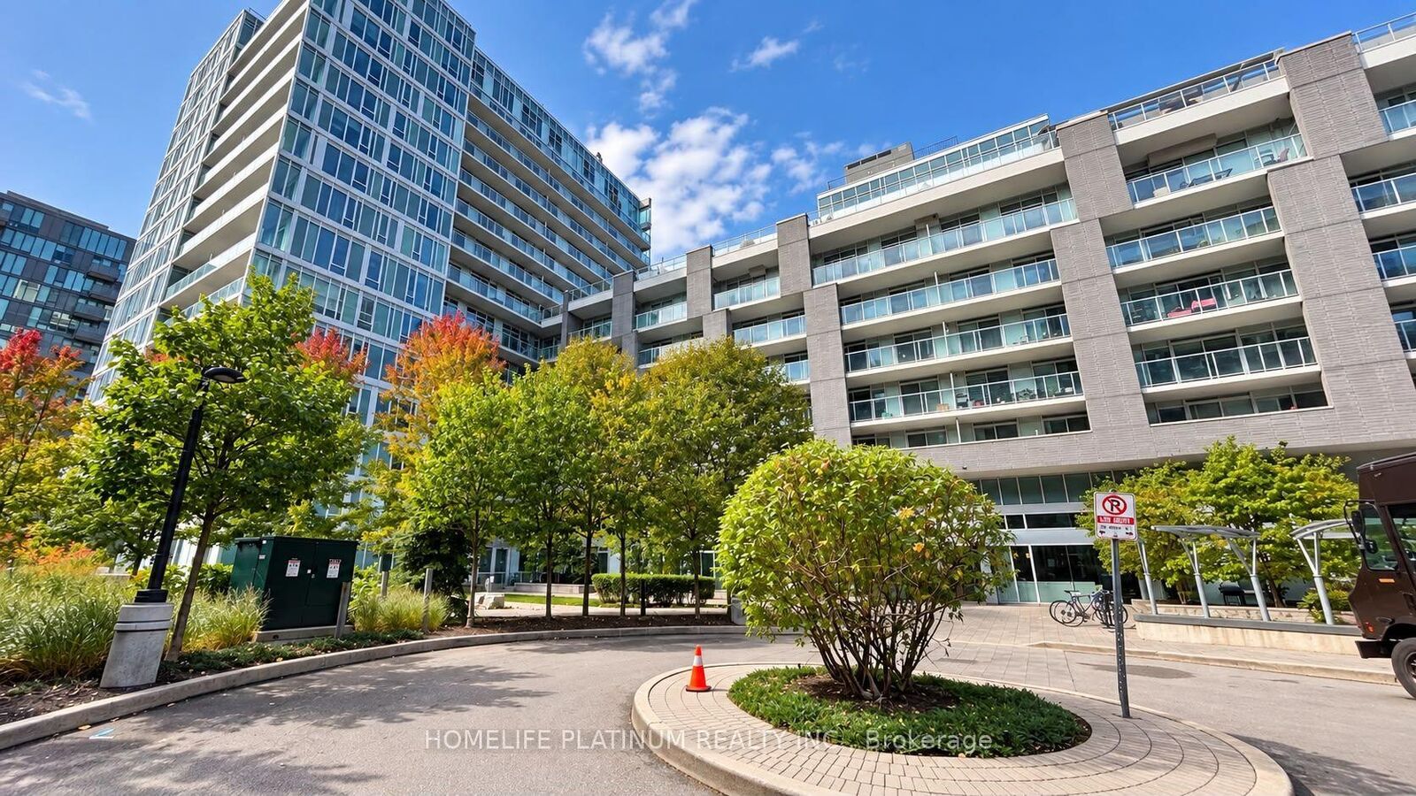 Property Photo:  565 Wilson Avenue 802  ON M3H 0C6 