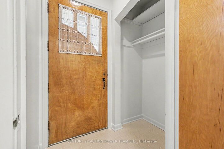 Property Photo:  1821 Haig Drive W  ON K1G 2J2 