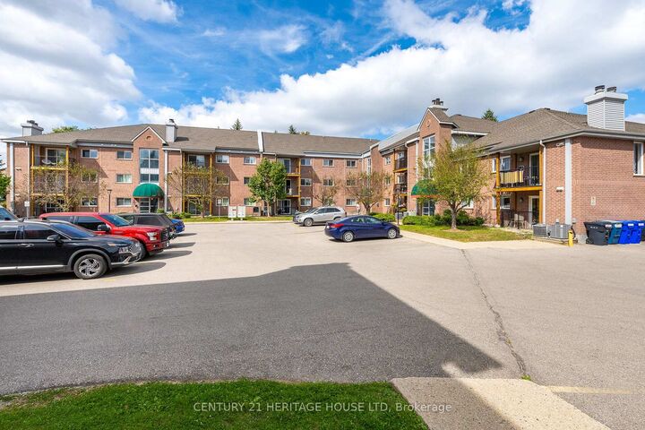 Property Photo:  3085 Kingsway Drive 13  ON N2C 2P1 