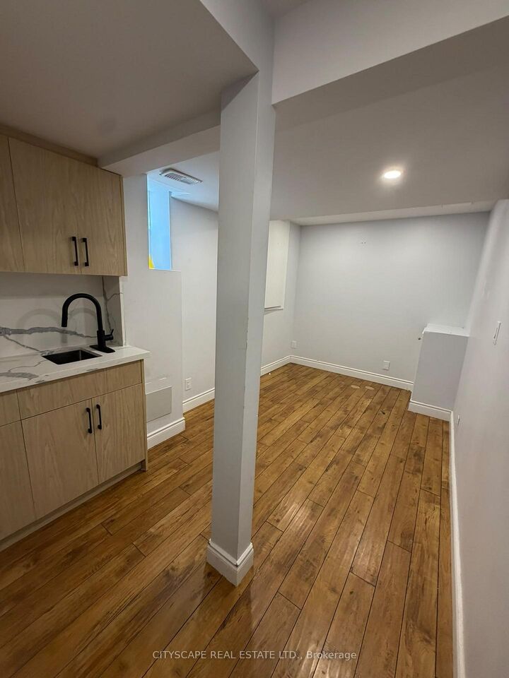 Property Photo:  33 Andretti Crescent 1  ON L6X 5G6 