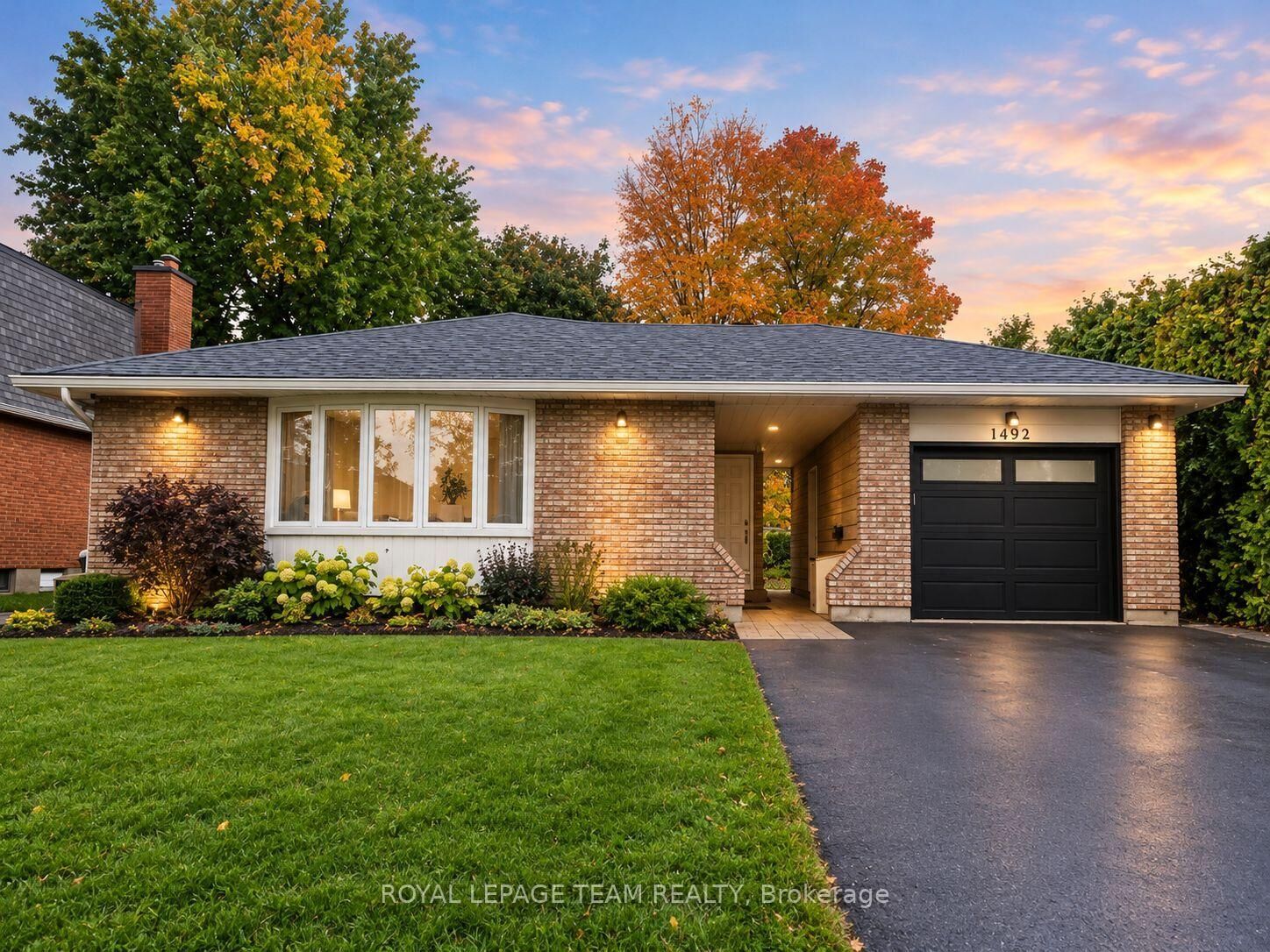 Property Photo:  1492 Northdale Street 2  ON K1B 4G6 
