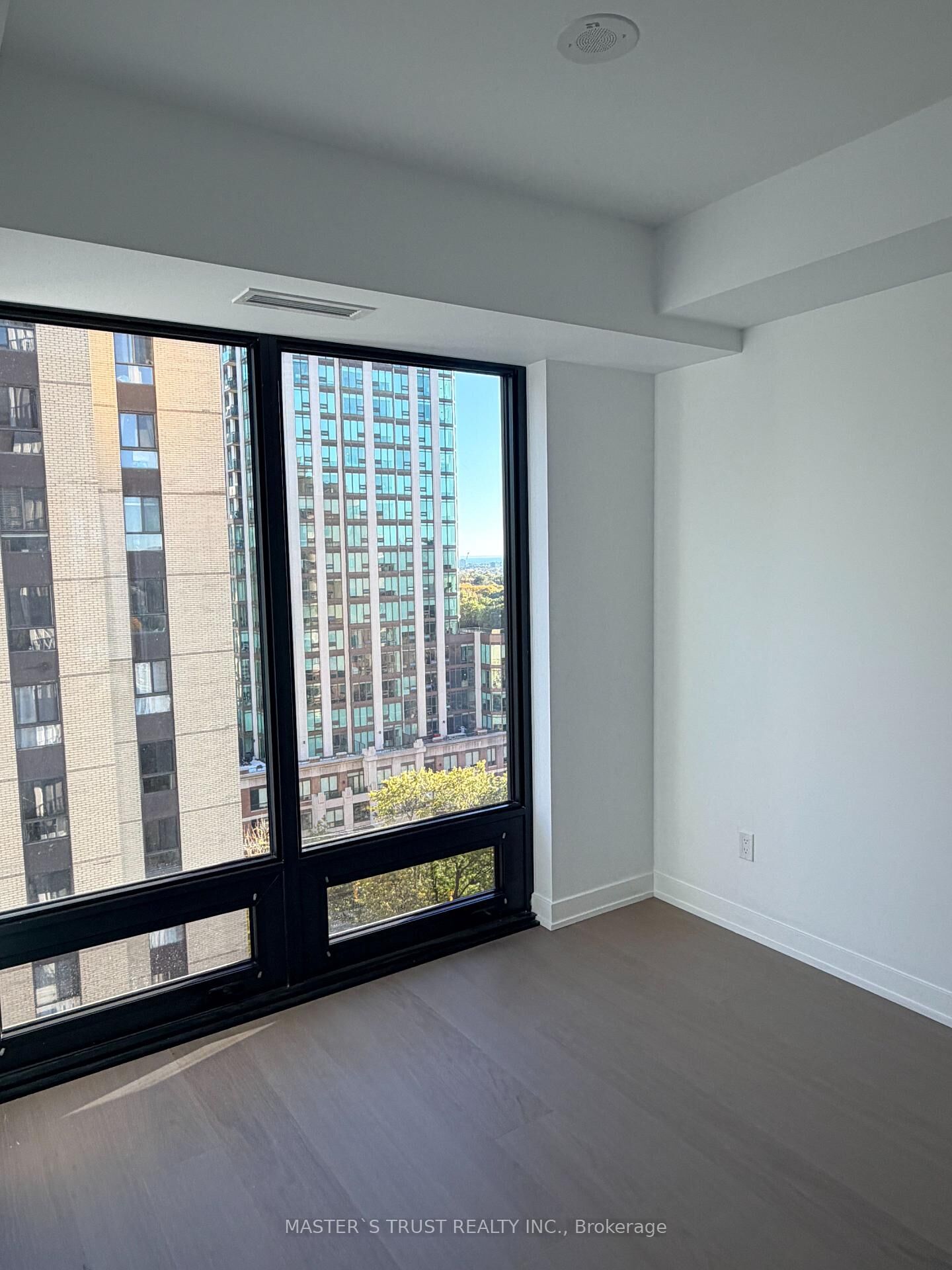 Property Photo:  91 Montclair Avenue 1705  ON M5P 0B1 