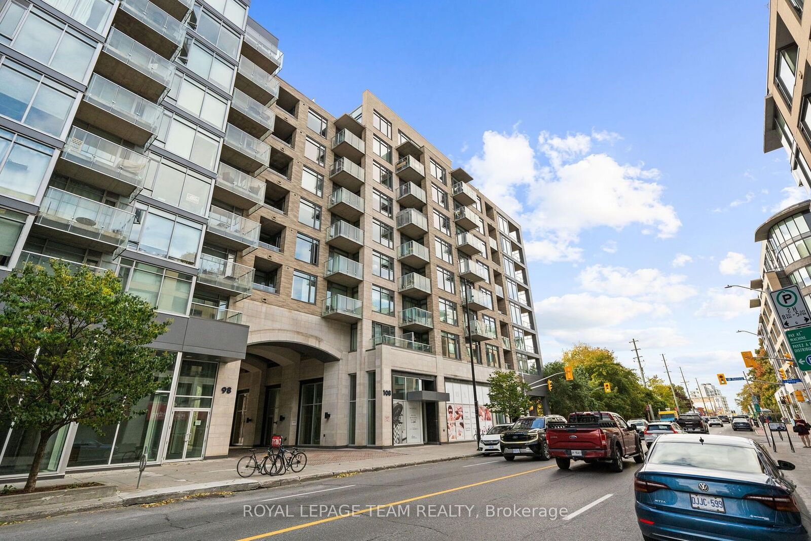 Property Photo: 108 Richmond Road 702 ON K1Z 0B3