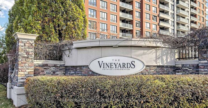 Property Photo:  310 Red Maple Road 712  ON L4C 0T7 