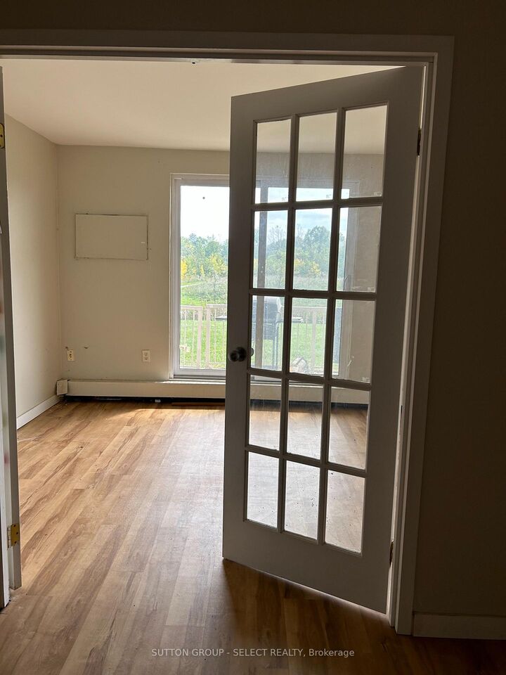 Property Photo:  573 Mornington Avenue 103  ON N5Y 4T9 