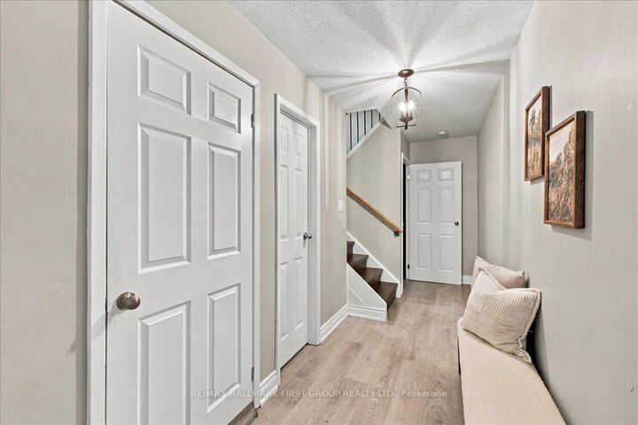Property Photo:  1415 Fieldlight Boulevard 4  ON L1V 2S3 