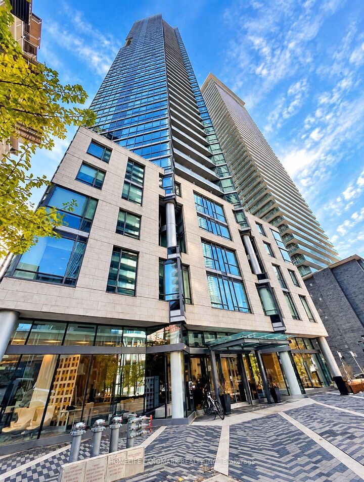 Property Photo:  45 Charles Street E 2803  ON M4Y 1S2 