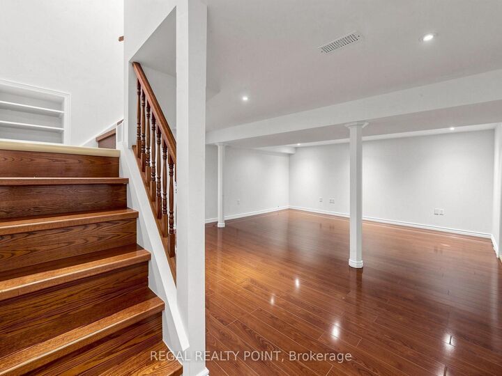 Property Photo:  71 Clydesdale Drive  ON M2J 3N3 