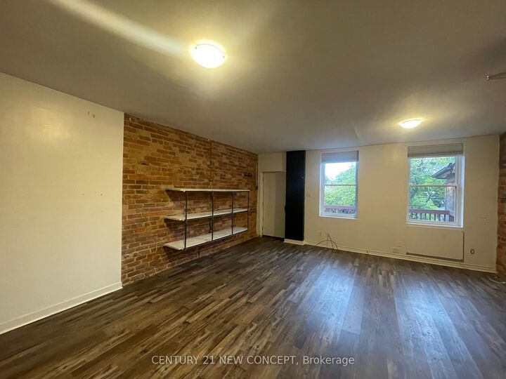 Property Photo:  600 Bloor Street W 3  ON M6G 1K4 