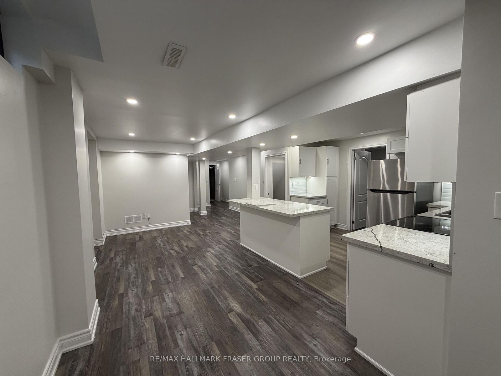 Property Photo:  33 Durness Avenue  ON M1B 4W4 