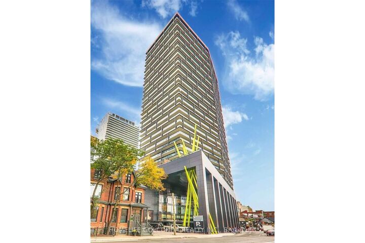 Property Photo:  125 Peter Street 3307  ON M5V 2H1 