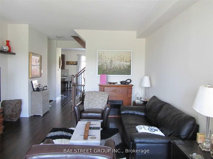Property Photo:  