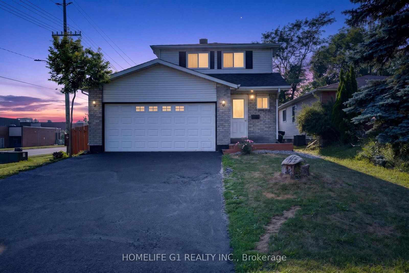Property Photo: 2 Fletcher Drive ON L4M 5S1