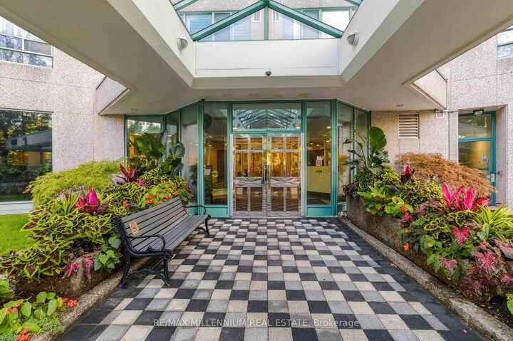 Property Photo:  7805 Bayview Avenue 223  ON L3T 7N1 