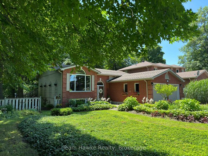 Property Photo:  16 Brule Street  ON L9M 1B2 