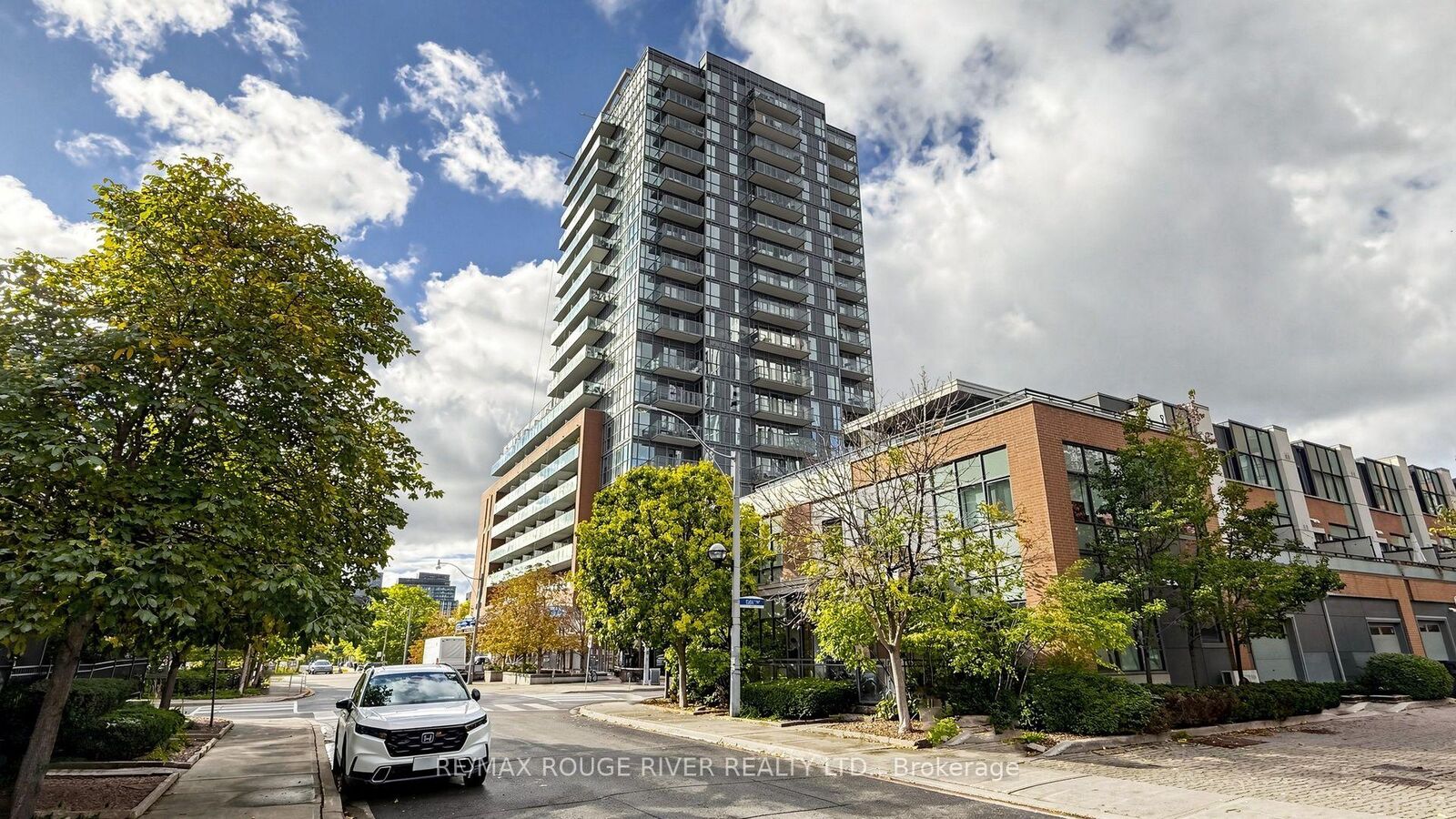 Property Photo:  25 Cole Street 322  ON M5A 4M3 