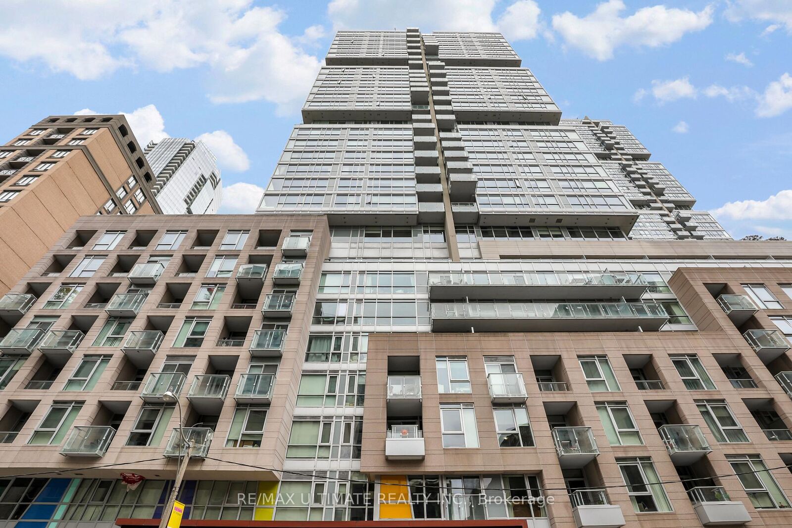 Property Photo:  199 Richmond Street W 1408  ON M5V 0H4 