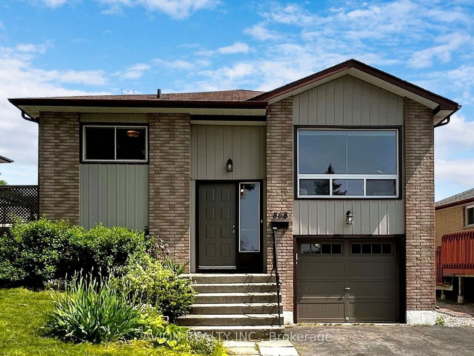 Property Photo:  868 Roundelay Drive Bsmt  ON L1J 7T9 