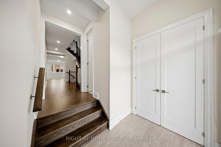 Property Photo:  80 Tempel Street  ON L4E 1K6 