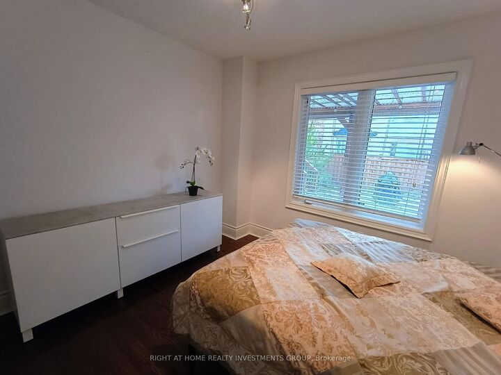 Property Photo:  31 Barletta Drive  ON L6A 4H5 