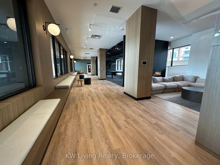Property Photo:  7950 Bathurst Street 517  ON L4K 0L4 