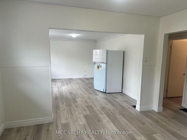 Property Photo:  