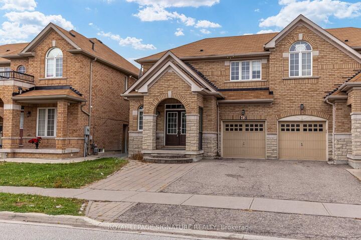 Property Photo:  42 Daden Oaks Drive (Upper)  ON L6P 3R8 