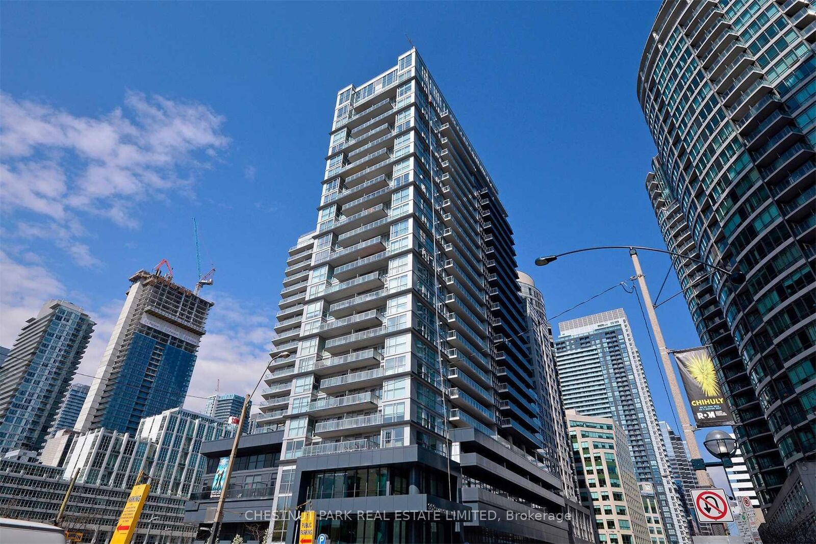 Property Photo:  352 Front Street W 1711  ON M5V 0K3 