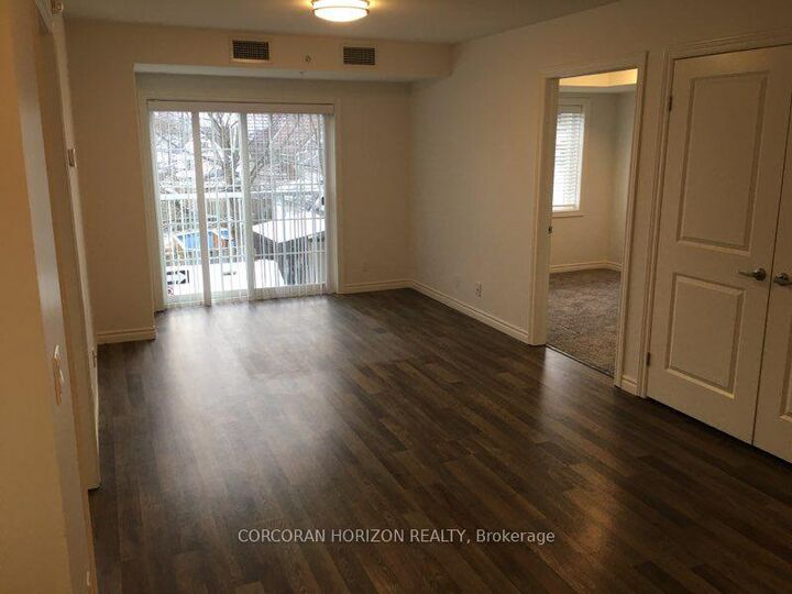 Property Photo:  253 Broadway Street 205 (D1)  ON N4G 0H8 