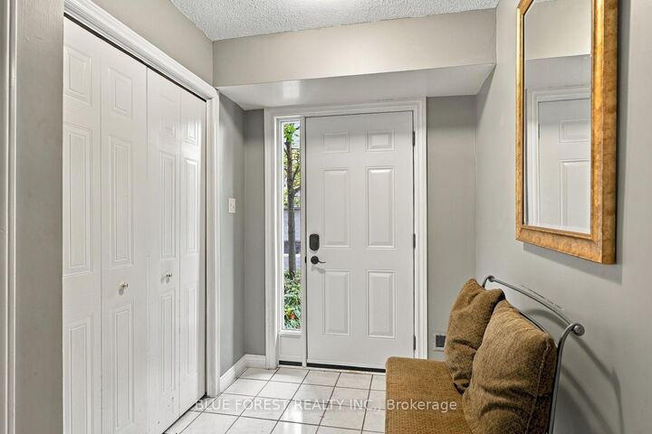 Property Photo:  1548 Richmond Street 5  ON N6G 4W7 