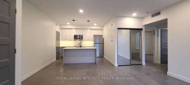 Property Photo:  398 Marguerite Avenue Unit B  ON K1L 7W6 