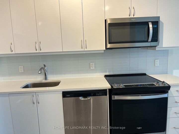 Property Photo:  38 Annie Craig Drive 1610  ON M8V 0G9 