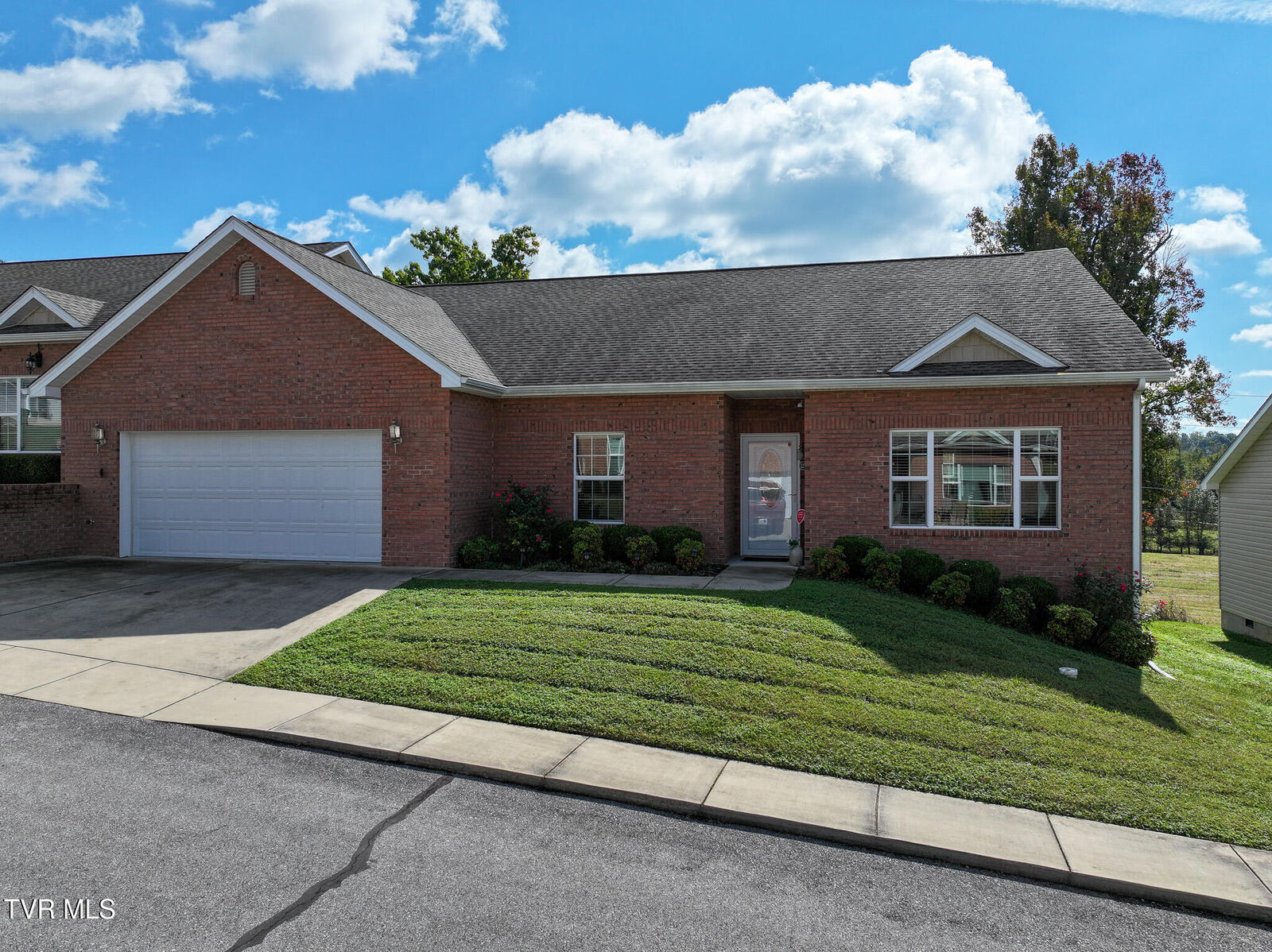 Property Photo: 128 Southridge Drive 128 TN 37743