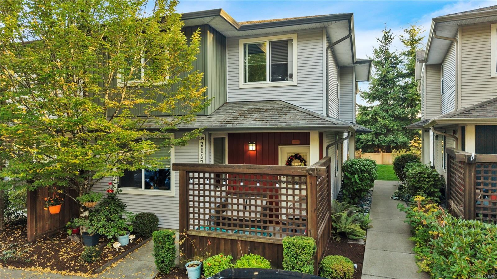 Property Photo:  2157 Ridgemont Pl #103  BC V9T 0C8 