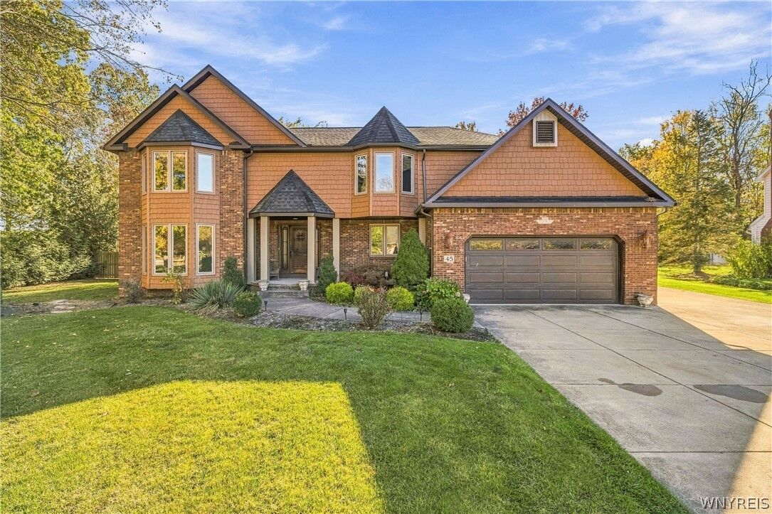 Property Photo:  45 Parkview Drive  NY 14072 