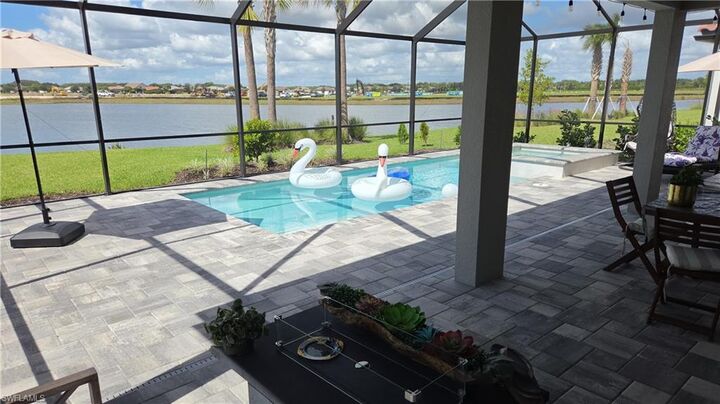 Property Photo:  6335 Van Buren Ct 1  FL 34142 