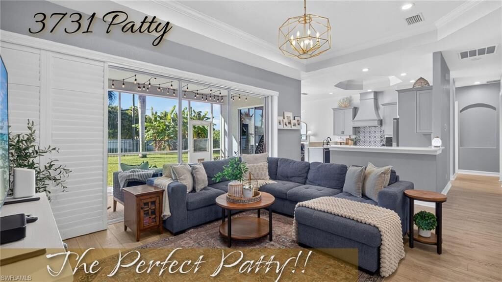Property Photo: 3731 Patty Ct FL 34134