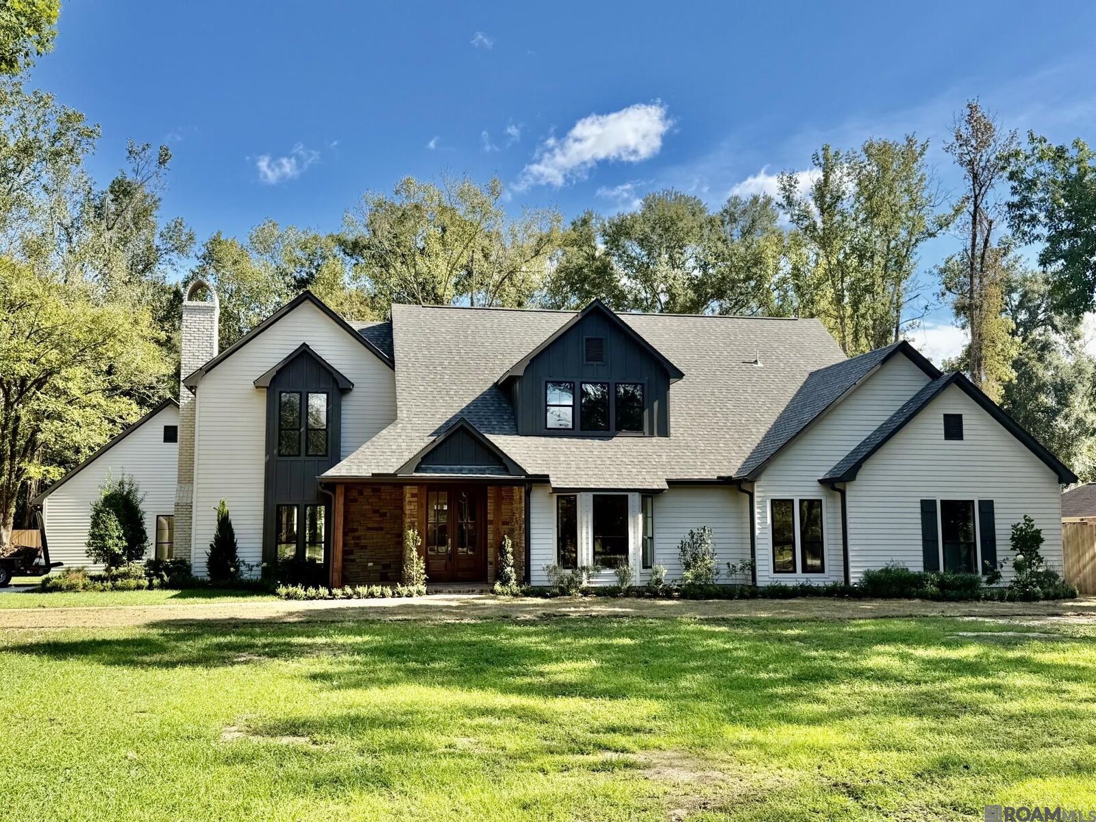 Property Photo: 554 Claiborne Rd LA 70810