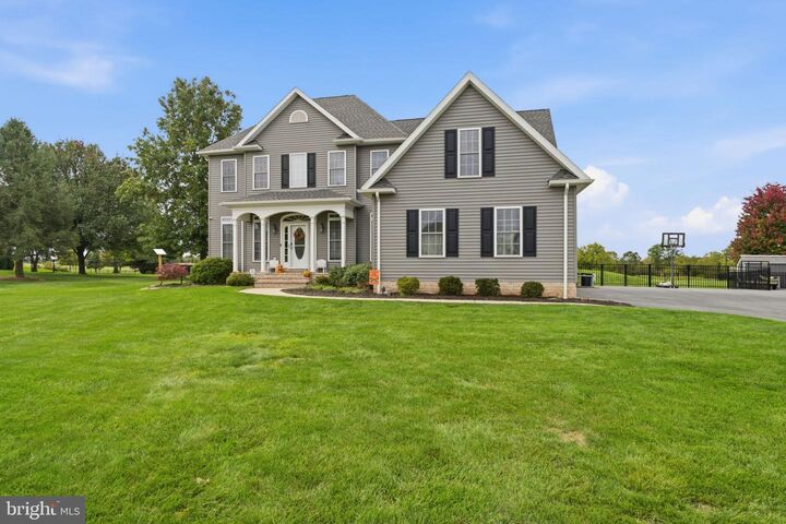 Property Photo:  93 Quail Court  PA 17340 