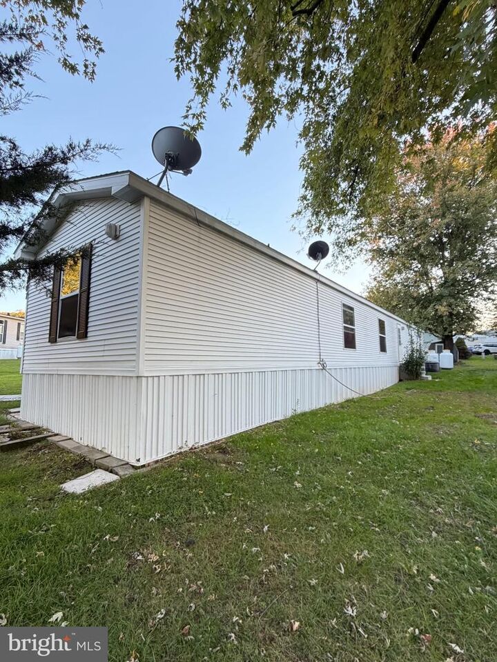 Property Photo: 747 Willow Lane PA 17527